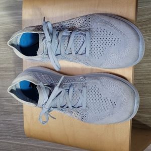 Nike women's light blue flyknit sneakers size 9